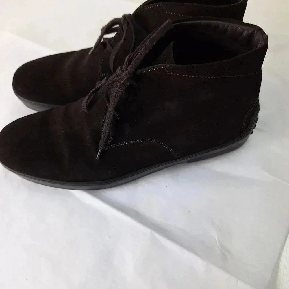 Tod's Made In Italy Dark Brown Suede Size 9